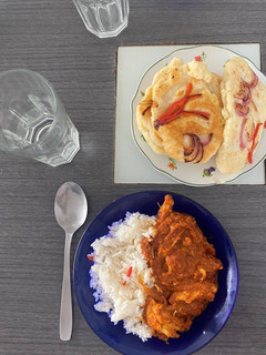 Una foto de Pollo al curry riquísimo