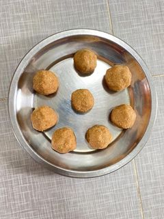 எள் வேர்க்கடலை உருண்டை (Ell verkadalai urundai recipe in tamil) செய்முறை முக்கிய புகைப்படம்