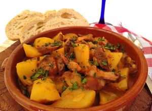 Una foto de Patatas con níscalos🥔🍄🍲