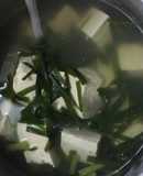 Canh hẹ đậu hũ trắng