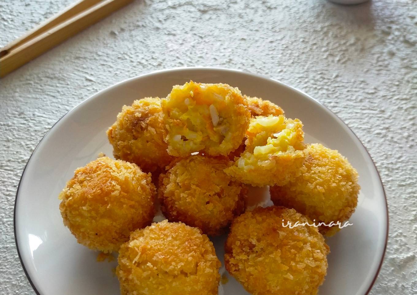 Bola Nasi Sosis