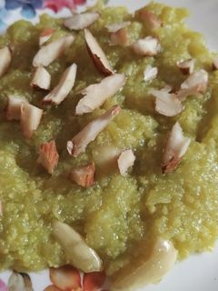 लौकी का हलवा (Lauki ka halwa recipe in hindi) रेसिपी मुख्य फोटो