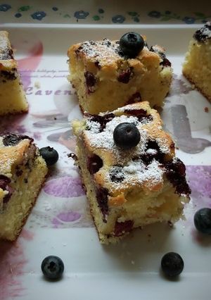 Kékáfonyás és aszalt vörösáfonyás kevert süti 🫐🫐🫐 recept fotója