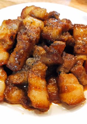 Hình của món Thịt ba rọi kho tiêu.