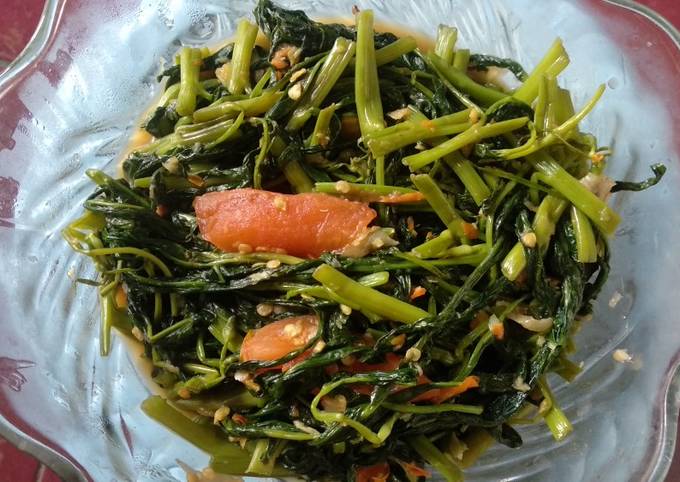 Resep Tumis Kangkung Sambal Terasi Pedas Anti Gagal