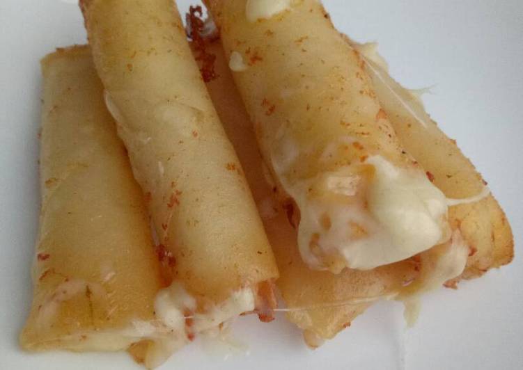 Bagaimana Menyiapkan Lumpia isi mozarella yang Lezat Sekali