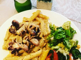 Pasta Penne con Pulpitos Baby