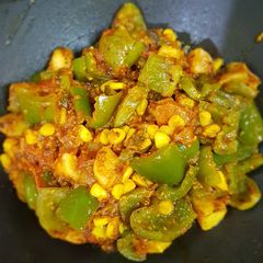 A picture of Aalu shimla mirch corn recipe.