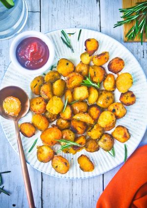Una foto de Papas Crocantes al Horno: Receta Sencilla y Deliciosa