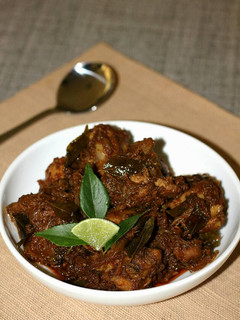 A picture of Chicken Dry Roast.
