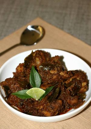 A picture of Chicken Dry Roast.