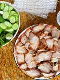 Bánh tráng cuốn thịt ram nước dừa