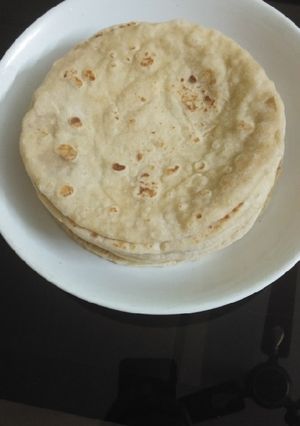 A picture of Pita Bread / Kuboos.