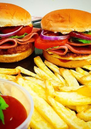A picture of Ultimate Chicken Burger.