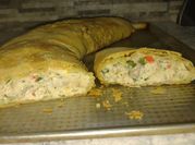 Una foto de strudel con pollo