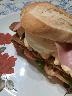 Una foto de Sándwich de milanesa tucumano (a mi manera)
