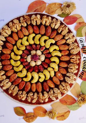 عکسی از دستور کیک آجیلی شب یلدا