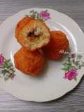 Bola-bola Singkong Isi Cokelat
