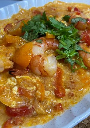 A picture of Prawns in “chilli crab” sauce.