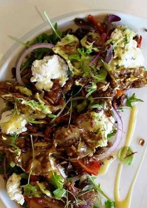 A picture of Halloumi Courgette Salad.