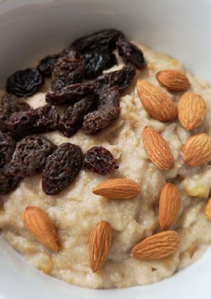 Una foto de Desayuno saludable: Avena con plátano