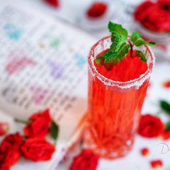 A picture of RoohAfza Lemonade.