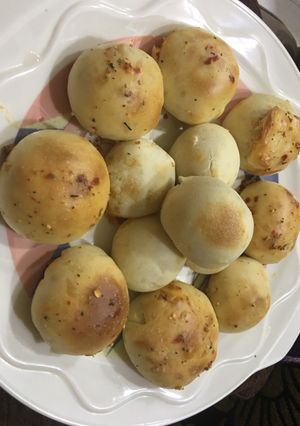 A picture of Pizza Bomb.