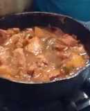 Pollo guisado con papas y ají