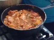 Una foto de achiote en guisado