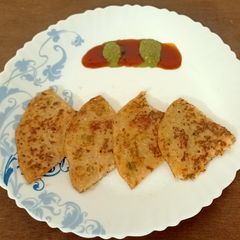 A picture of Bread Uttapam.