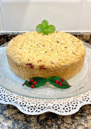 Foto principal de Pastel de crema y mermelada de cerezas