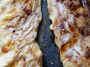 Una foto de strudel de manzanas