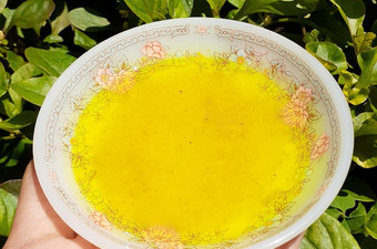 Bagaimana Membuat Minyak ayam (untuk tumisan, nasi goreng, sup, dll), Sempurna