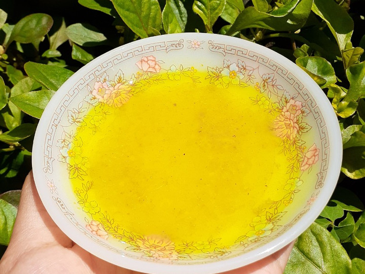 Bagaimana Membuat Minyak ayam (untuk tumisan, nasi goreng, sup, dll), Sempurna