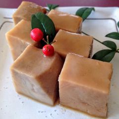 A picture of Simmered Taro.