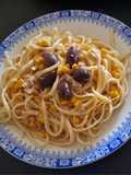 Linguine με τόνο, καλαμπόκι και ελιές