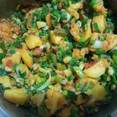 A picture of Green onion and potato (aloo hari piyaz ki sabzi).