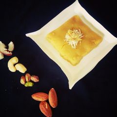 A picture of Besan ka halwa.