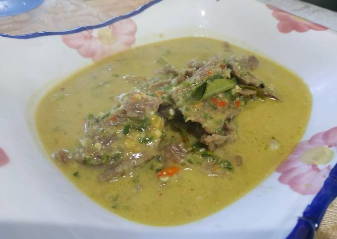 Dendeng sapi masak hijau santan