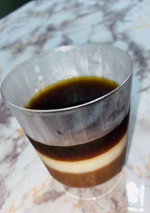 Una foto de Gelatina de café y chocolate