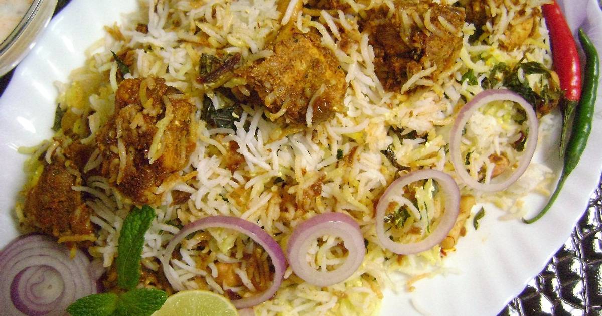 Charcoal Smoked Chicken Tikka Biryani Recipe by Bethica Das - Cookpad