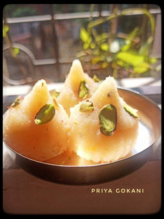A picture of Coconut Kaju Modak.