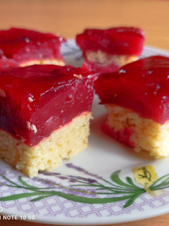 Zselés meggyes pite 🍒 recept fotója