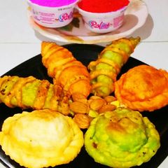 A picture of Khajurgur gujiya.