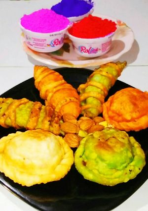 A picture of Khajurgur gujiya.