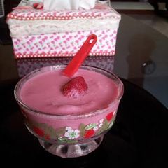 A picture of Strawberry-Ice cream.