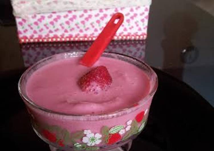 Recipe of Super Quick Homemade Strawberry-Ice cream