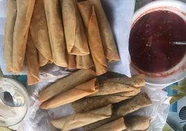 Taquitos dorados de pollo