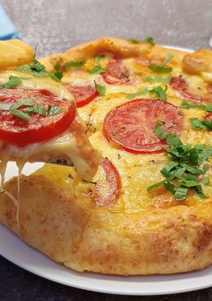 A picture of Tomato & Mozzarella Breakfast Pie with Cottage Cheese Dough.