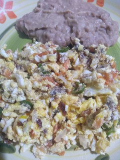 Una foto de Machacado con huevo